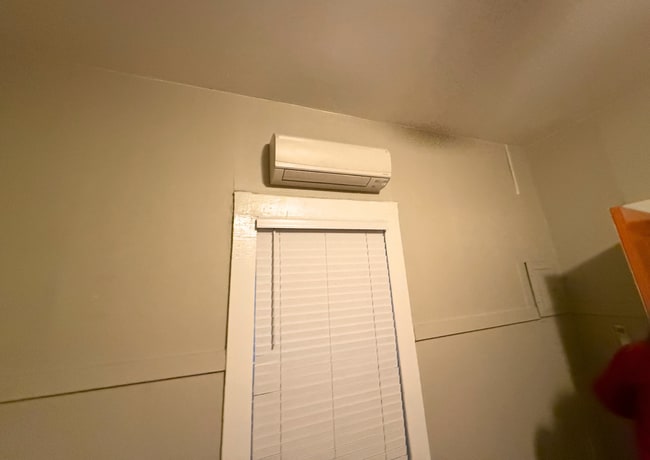 Building Photo - 1001 Curran St NW