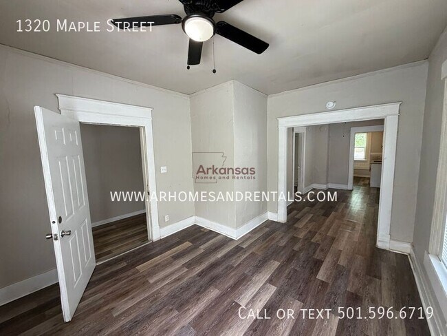Building Photo - 1320 Maple St