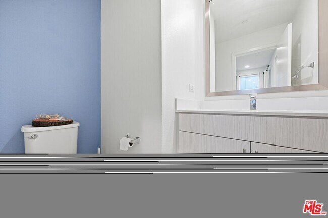 Building Photo - 807 Jade Pl.