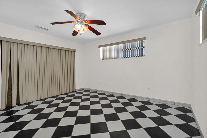 Building Photo - 75 NW 41st St