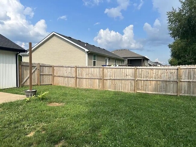 Building Photo - Victoria Way