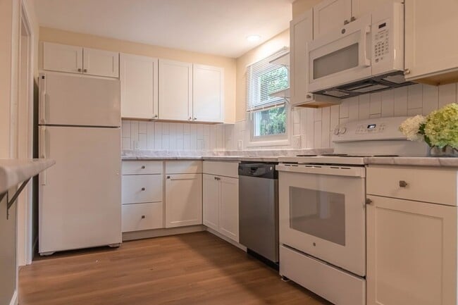 Building Photo - 144 Blanchard Rd