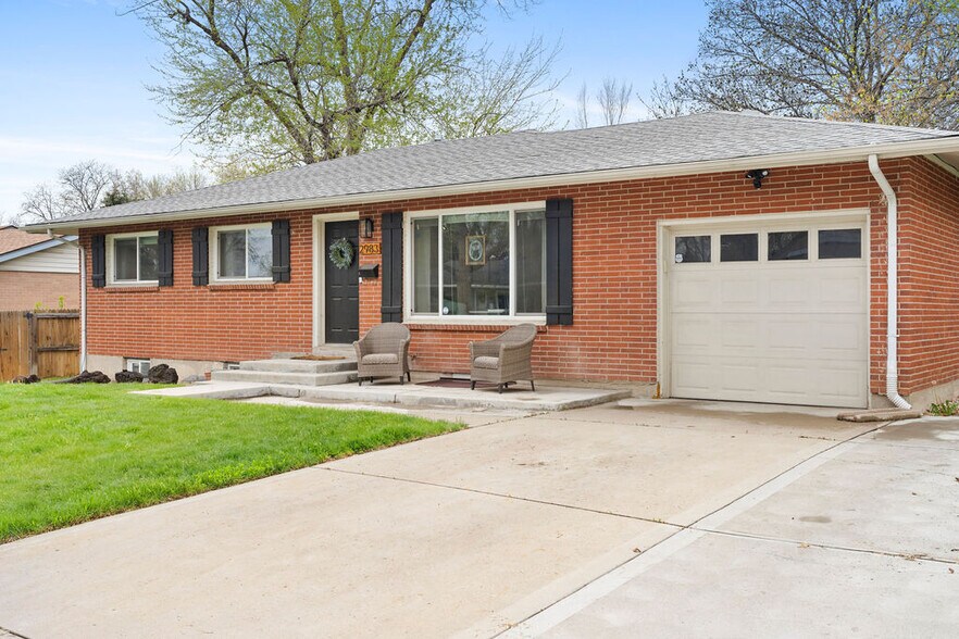 Building Photo - 2983 S Vrain St