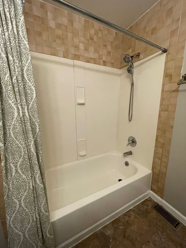 Building Photo - Charming 3-Bedroom Home in Victoria Place neighborhood! MOVE IN SPECIAL!!