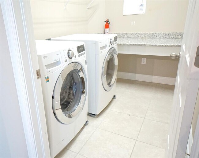 Building Photo - 1325 Cadence Ct