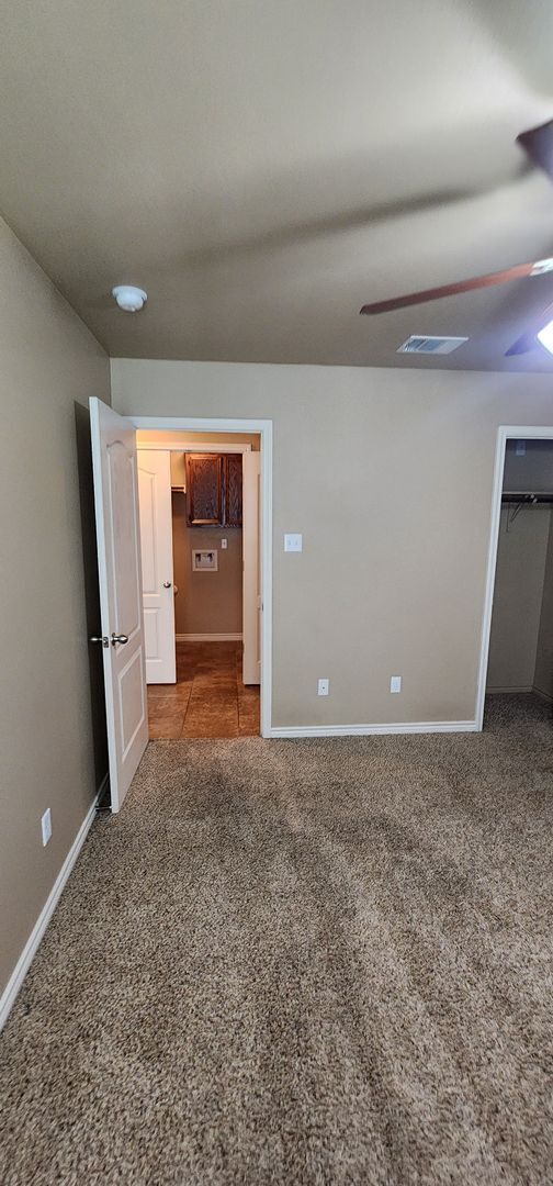 Building Photo - Beautiful 3 Bed, 2 Bath Duplex in Clear Cr...