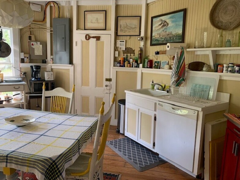 Building Photo - 4 Summerfield Pl