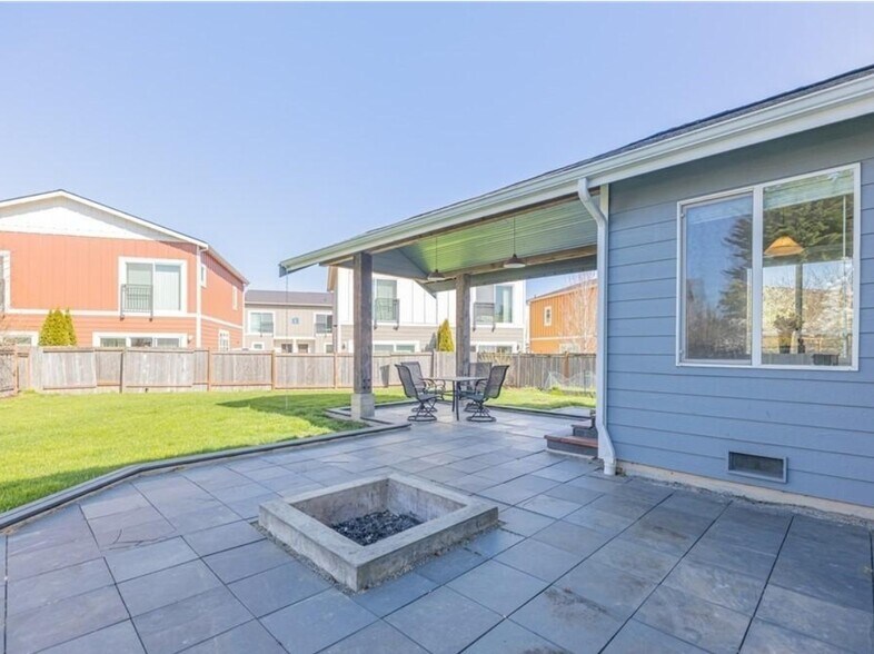 Building Photo - 1107 167th St SW