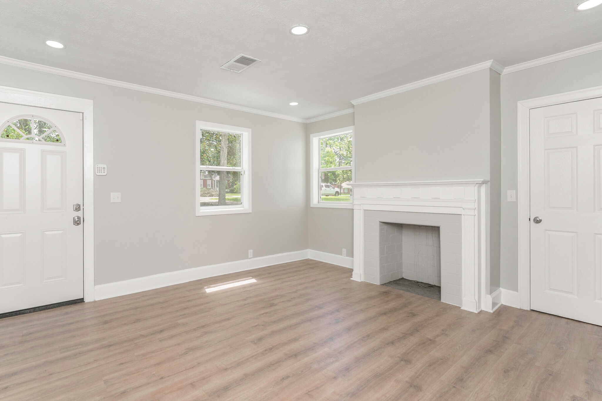 Building Photo - 3412 Southmont Dr