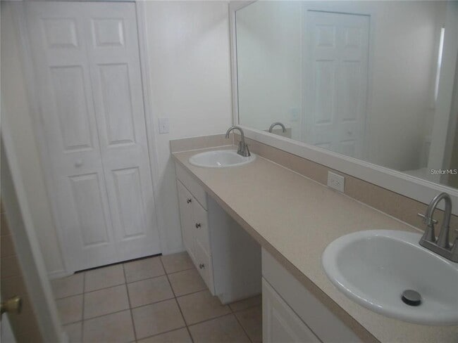 Building Photo - 14017 Abaco Isle Dr