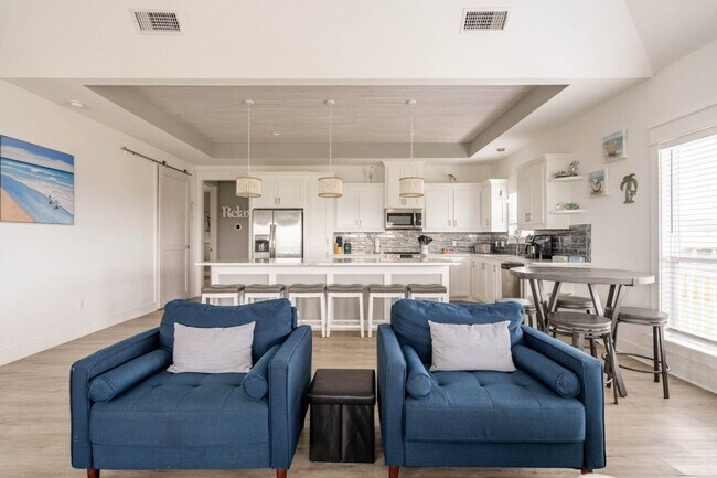 Building Photo - 939 Palm Ridge Dr