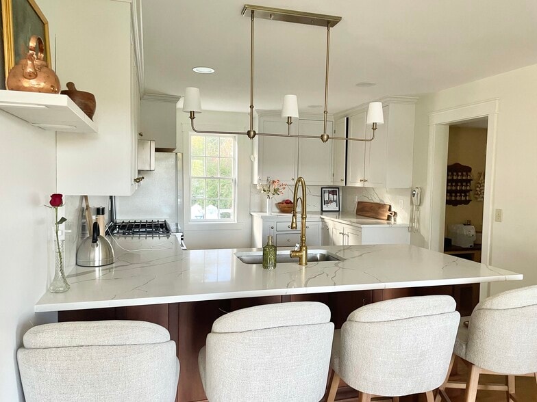 Building Photo - 247 Basin Point Rd