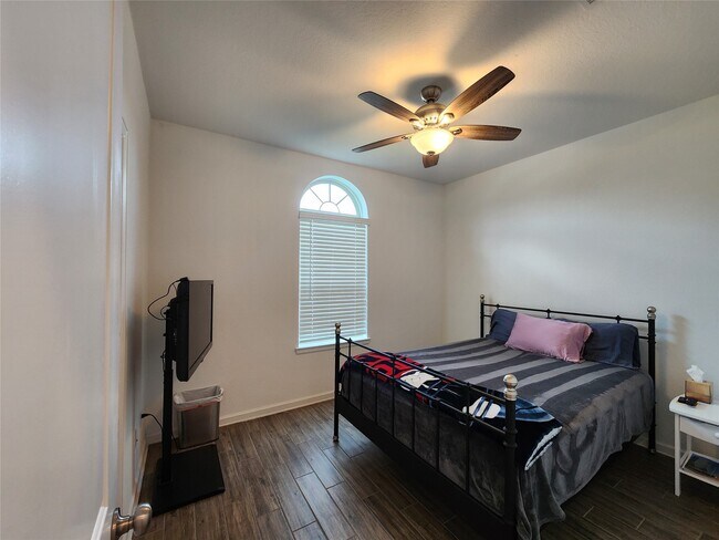 Building Photo - 14007 Hartford Heights Wy