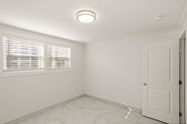 Building Photo - 312 Paragon Mills Rd