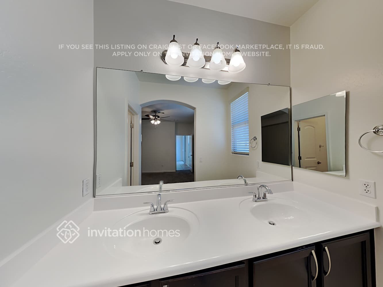 Building Photo - 1453 S Ponderosa Dr