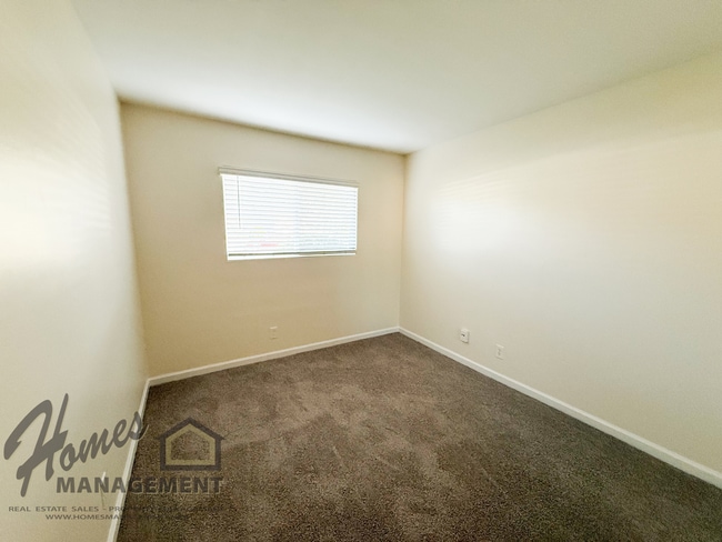 Building Photo - Homes Management - 4 Bed, 2 Bath House on Cul-de-Sac