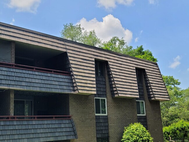 Building Photo - 60 Rambling Brook Ln
