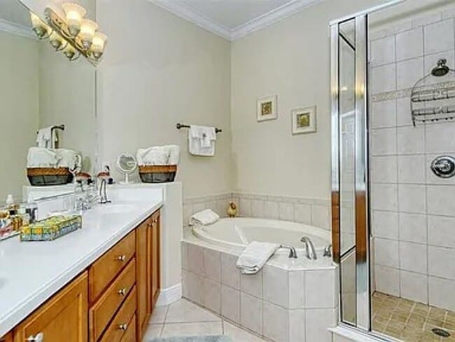 Building Photo - 8263 Miramar Way