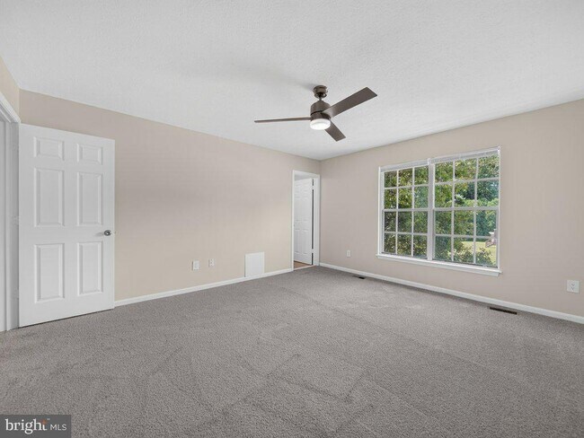 Building Photo - 801 High Plain Dr