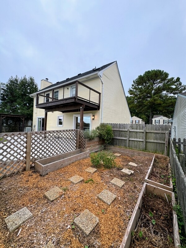 Building Photo - 3021 Glastonbury Dr