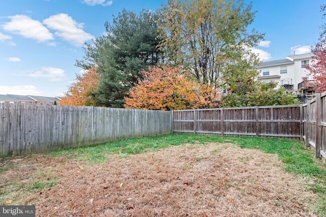 Building Photo - 520 Buckstone Garth