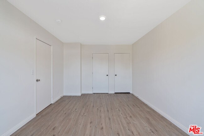 Building Photo - 945 N Ditman Ave