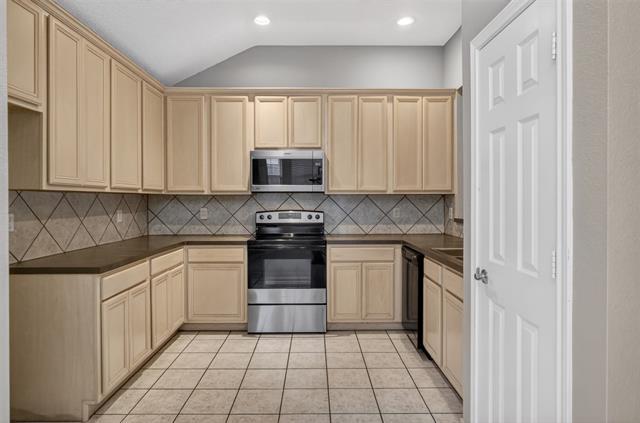 Building Photo - 1105 Hidden Glade Dr