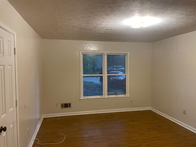 Building Photo - Conyers Duplex