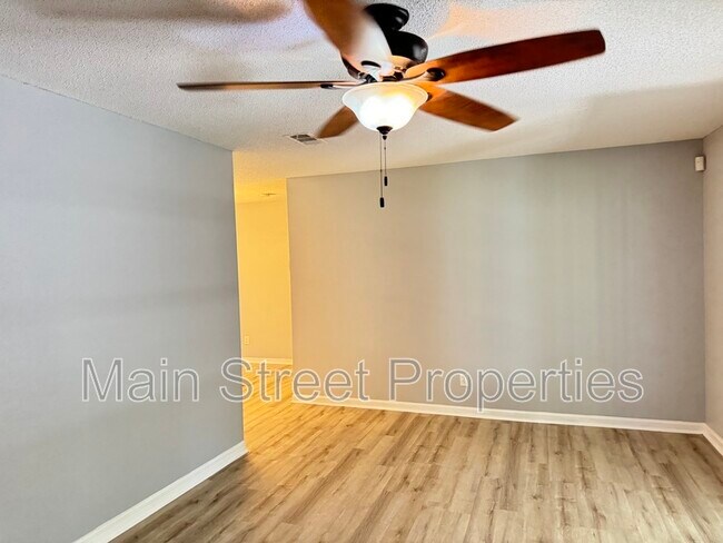 Building Photo - 517 Benjulyn Rd