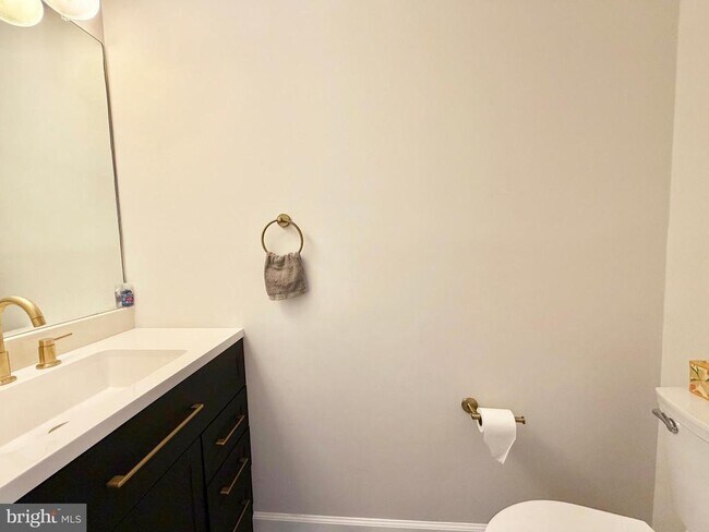 Building Photo - 26 Allison Rd