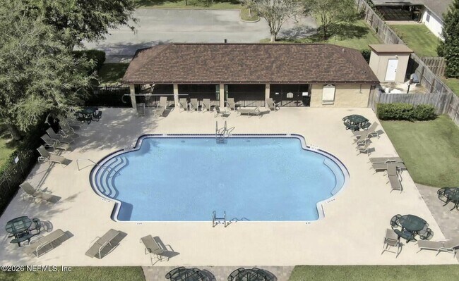 Building Photo - 12962 Brians Creek Dr