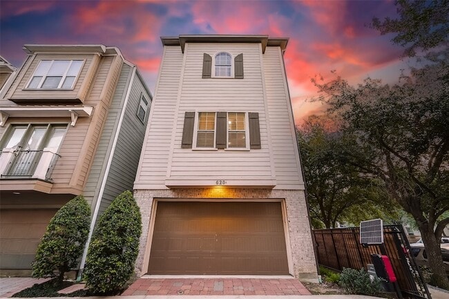 Building Photo - 620 Rutland St