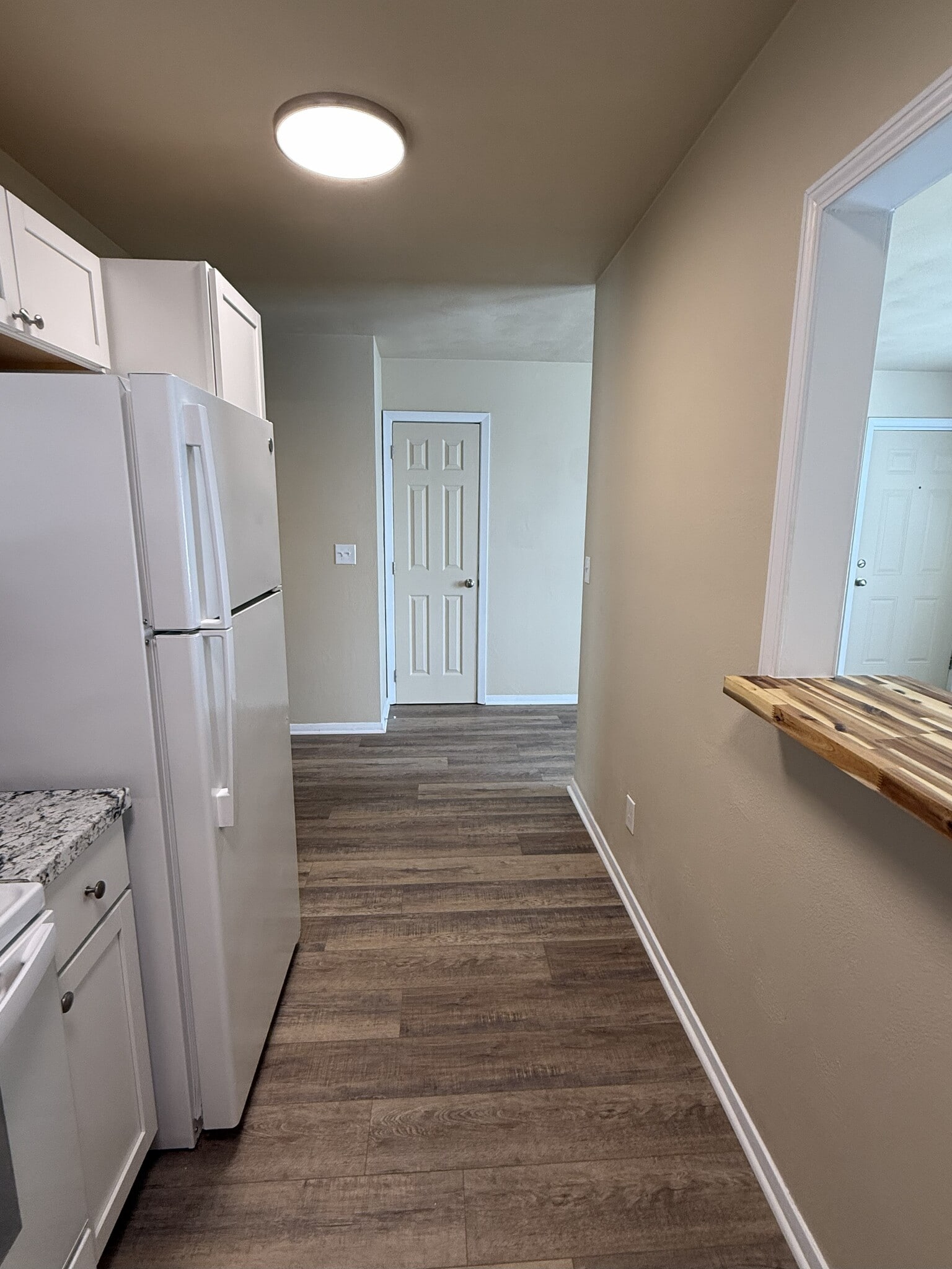 Building Photo - 210 E 13th St