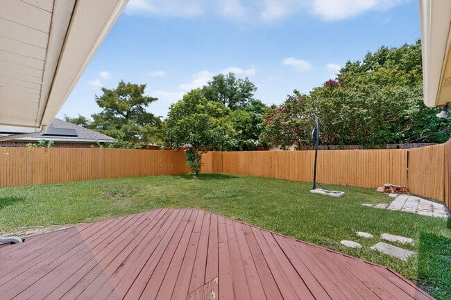 Building Photo - 1207 Mistywood Ln