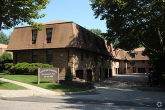 Building Photo - Lindvale Gardens