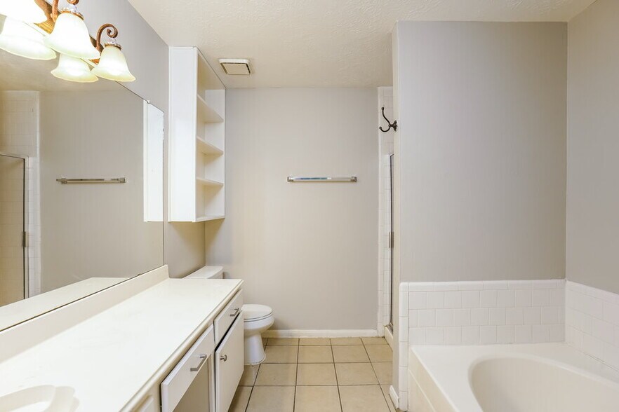 Building Photo - 29127 Waltham St