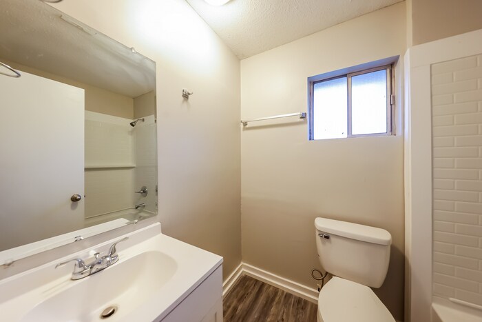 Building Photo - 323 N Burbank Dr