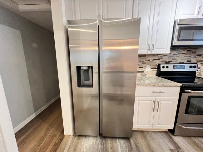 Building Photo - 3219 Fruitwood Ln