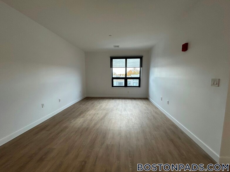 Building Photo - 199 Gardner St