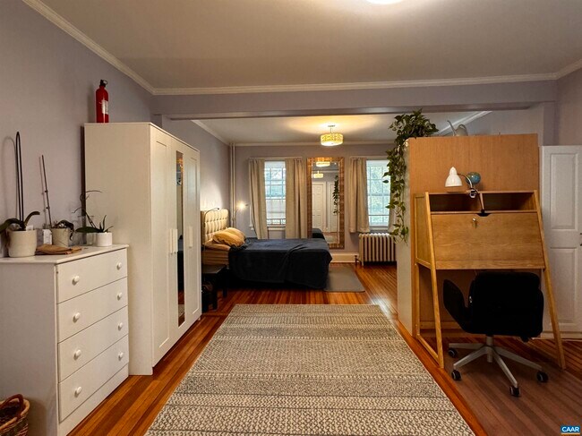 Building Photo - 29 University Cir