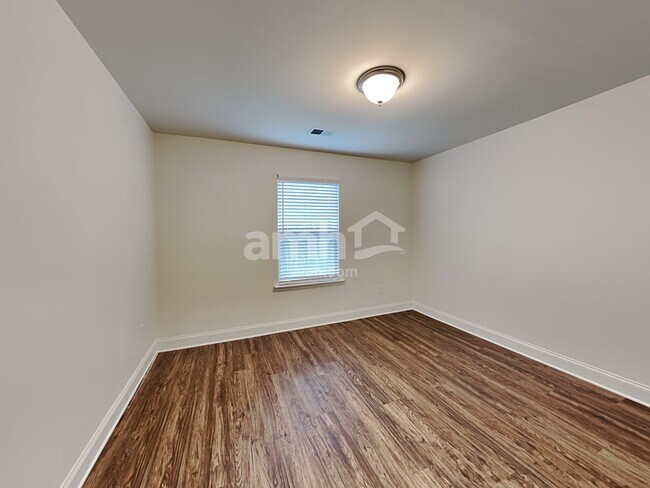 Building Photo - 1300 Ashlyn Ct