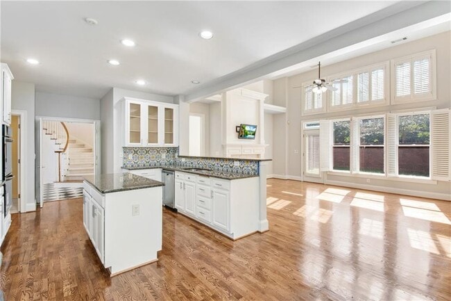 Building Photo - 290 Windsor Gate Cove NE