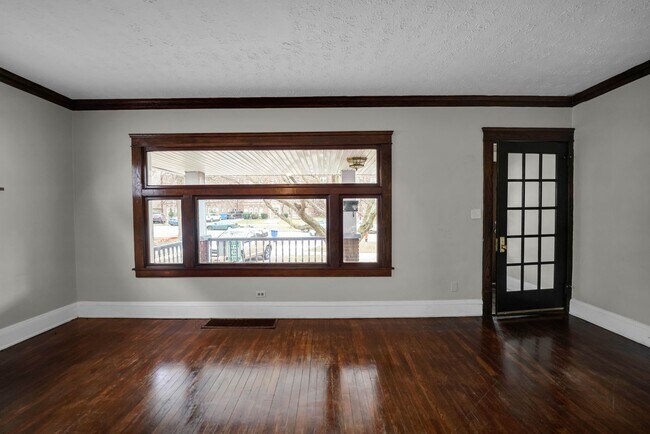 Building Photo - 1355 West Blvd