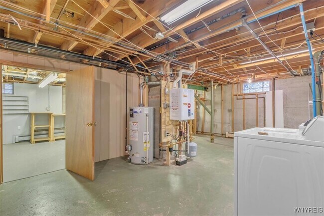 Building Photo - 116 Segsbury Rd