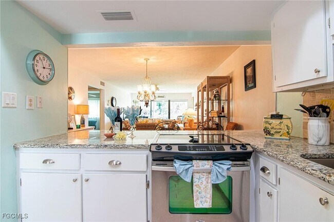 Building Photo - 6725 Winkler Rd