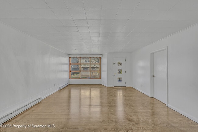 Building Photo - 53 Sobieski St