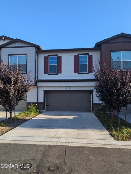 Building Photo - 140 Farmhouse Dr