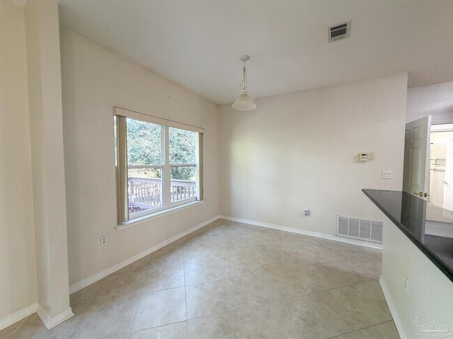 Building Photo - 1490 Chalet Pl