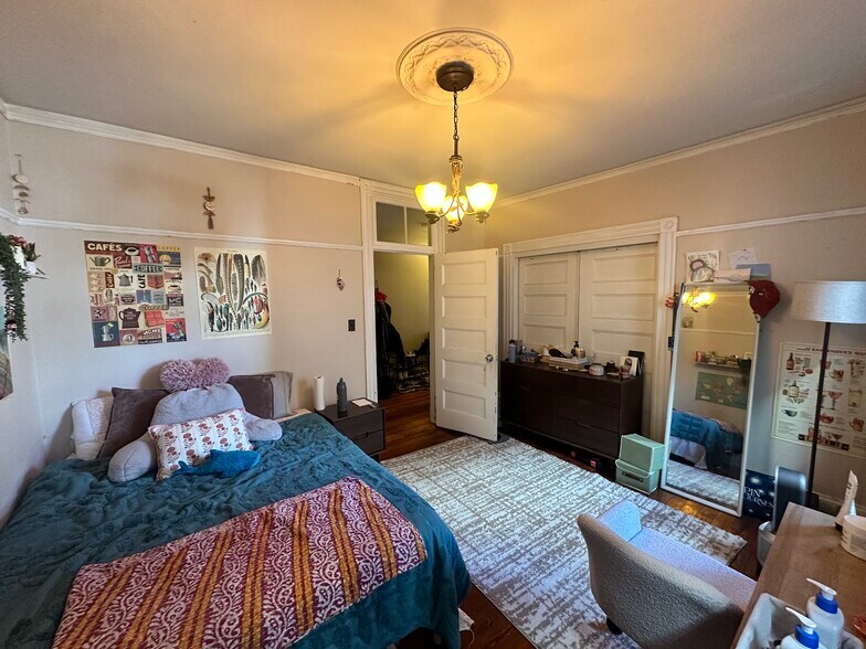 Building Photo - 12 Oswald St