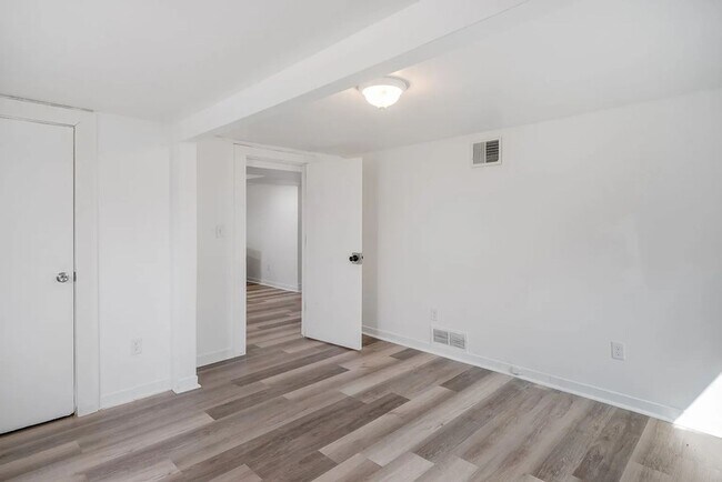 Building Photo - 1506 S Philo Rd
